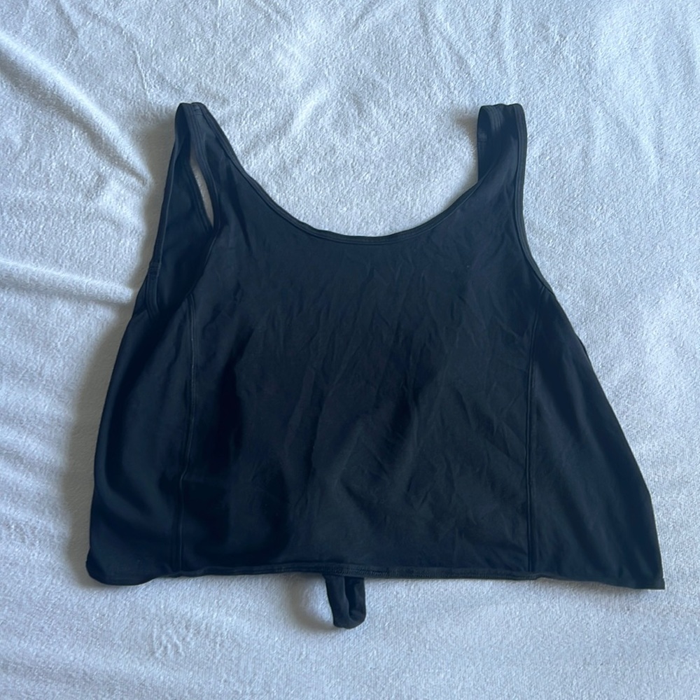 Lululemon crop top
